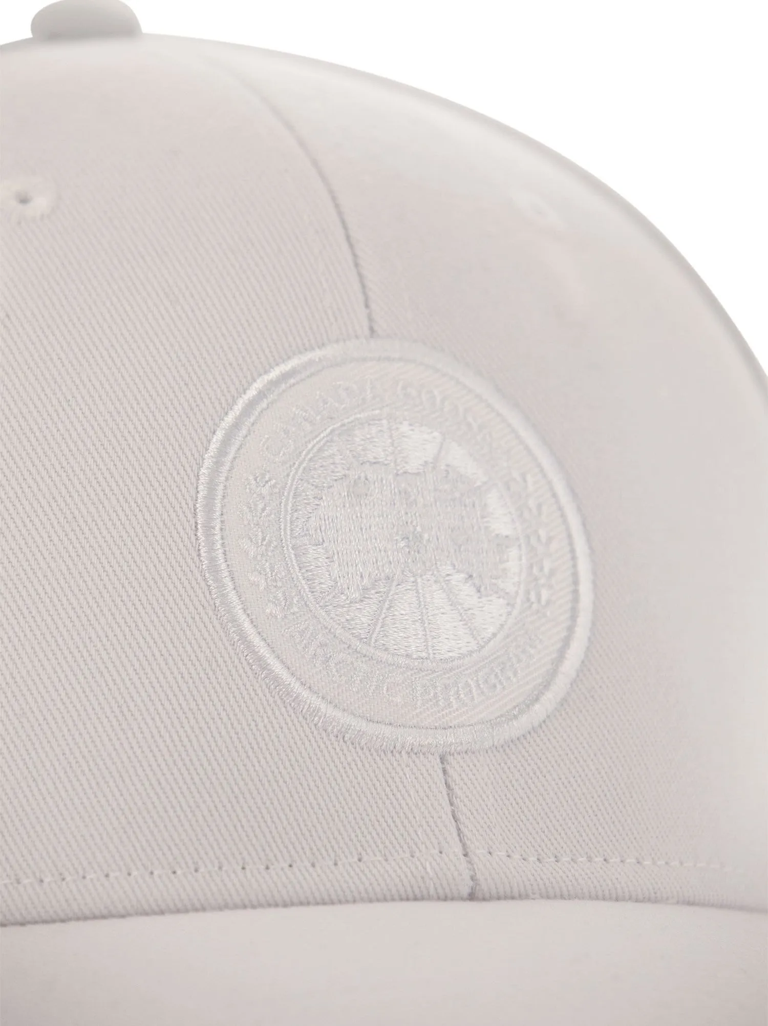 Canada Goose    Canada Goose Tonal Hat With Visor