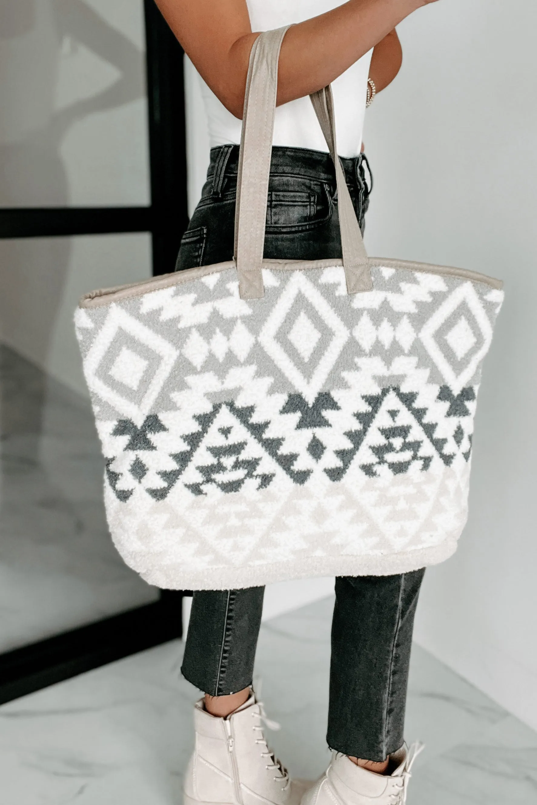 Carry Me Away ComfyLuxe Tribal Print Tote (Grey/Beige)