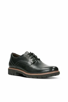 Clarks Batcombe Hall in black leather