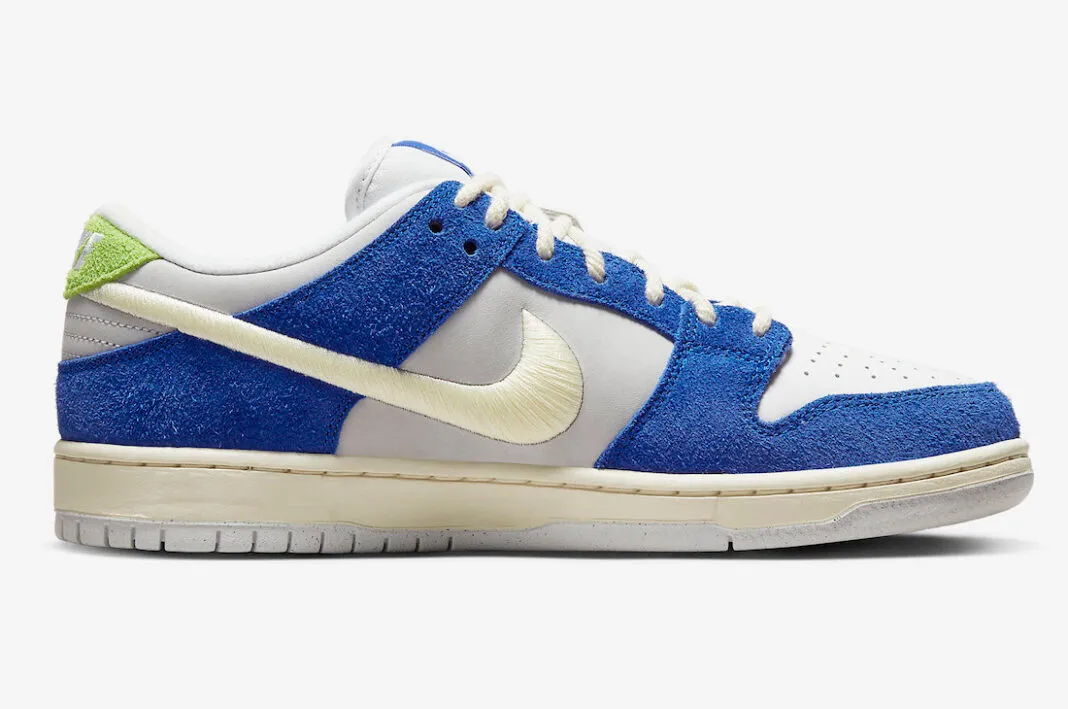 Fly Streetwear x Nike SB Dunk Low Pro Game Royal Grey Fog Sail DQ5130-400