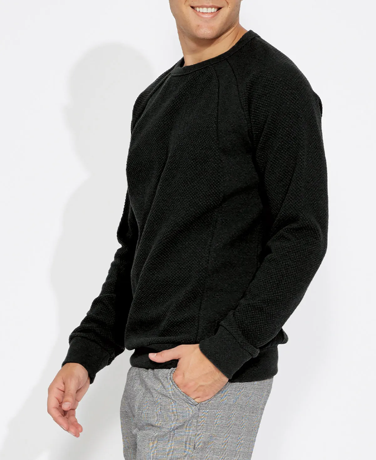 Maxson Raglan Pullover Sweatshirt (Black)