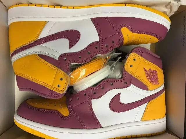 Nike air jordan 1 retro high og brotherhood 4-14 gold bordeaux white 555088-706