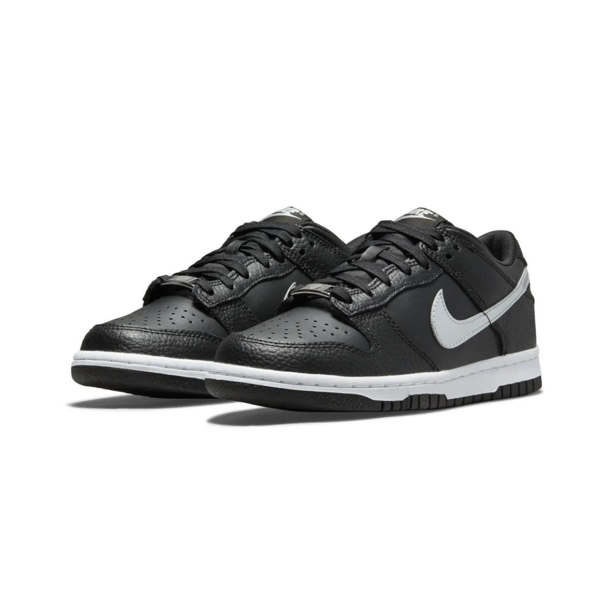 Nike Dunk Low - Footwear