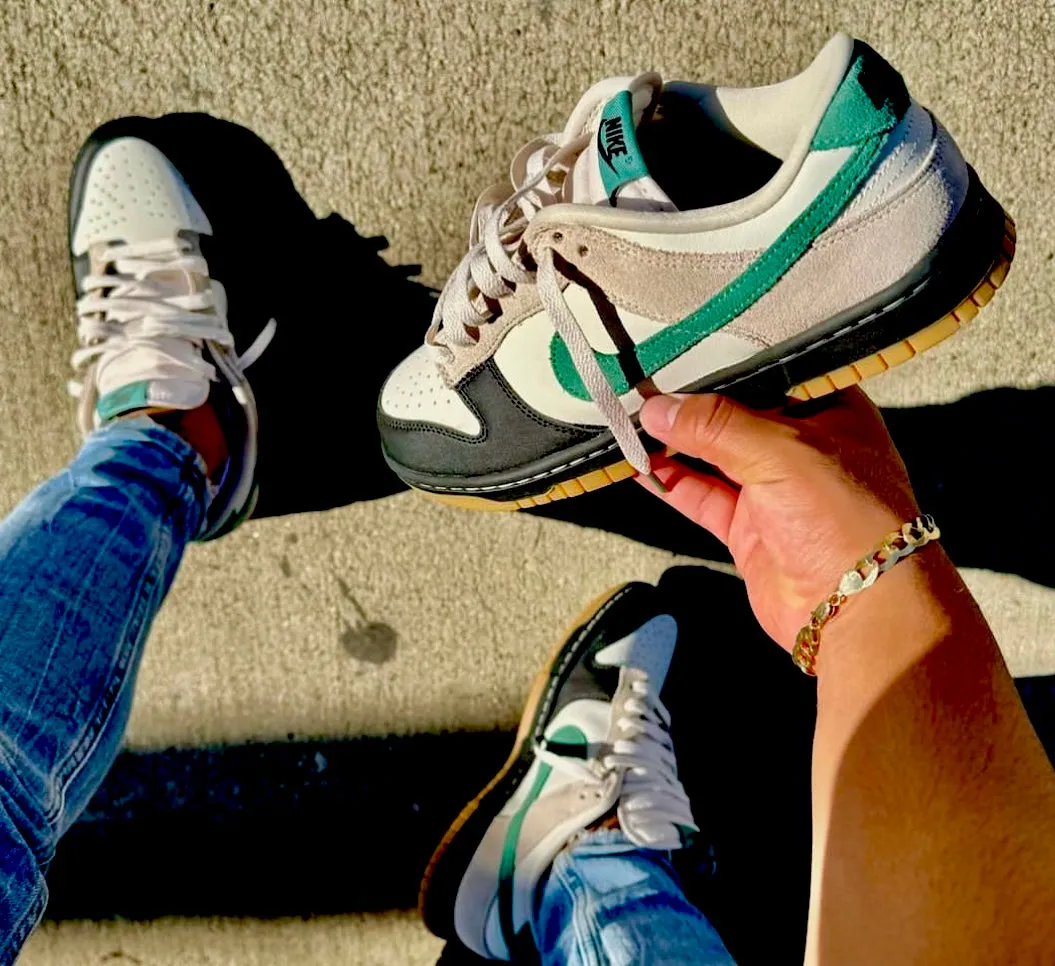 NIKE DUNK LOW WHITE BLACK GREEN