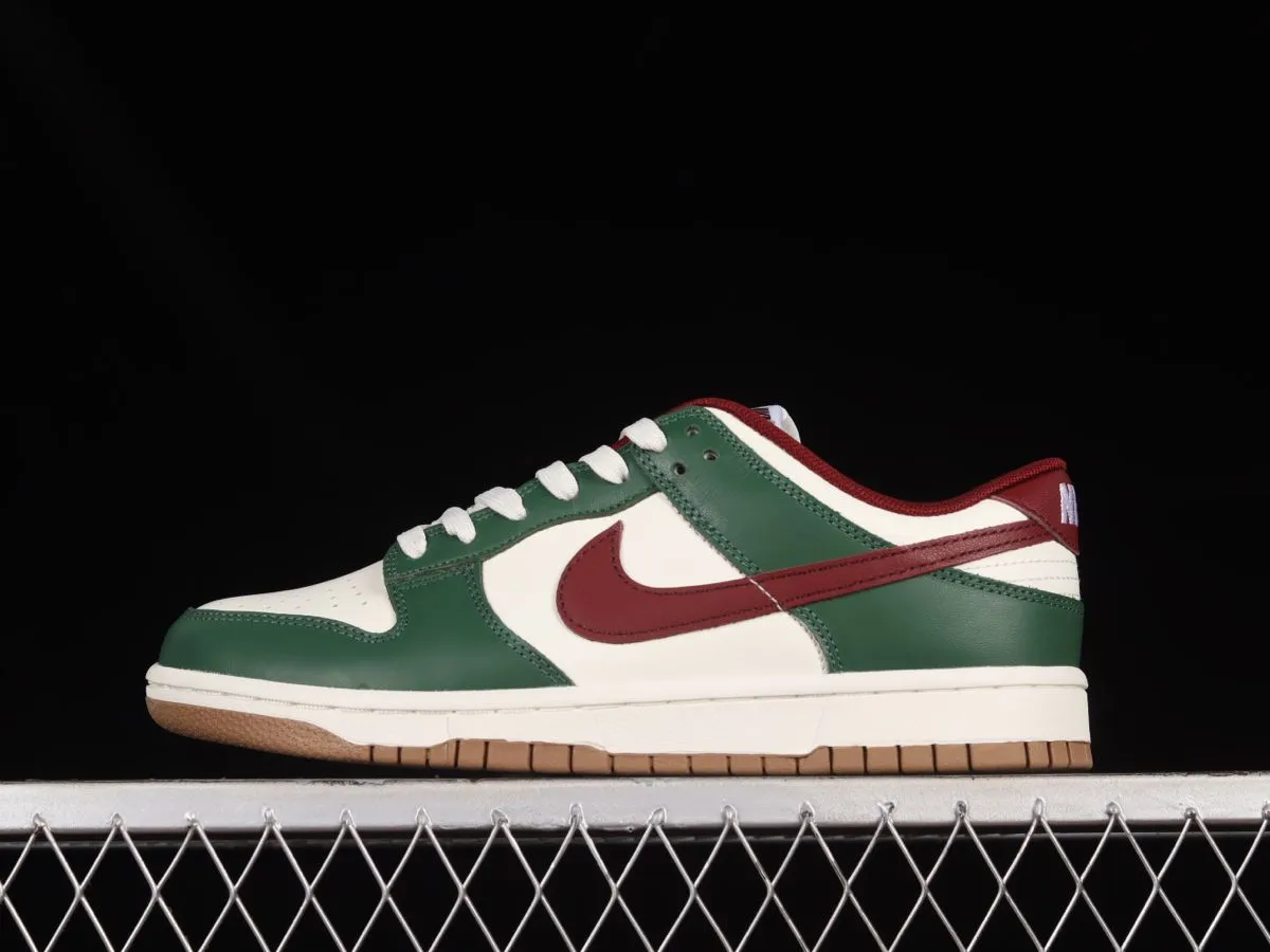 Nike SB Dunk Low (Gorge Green)