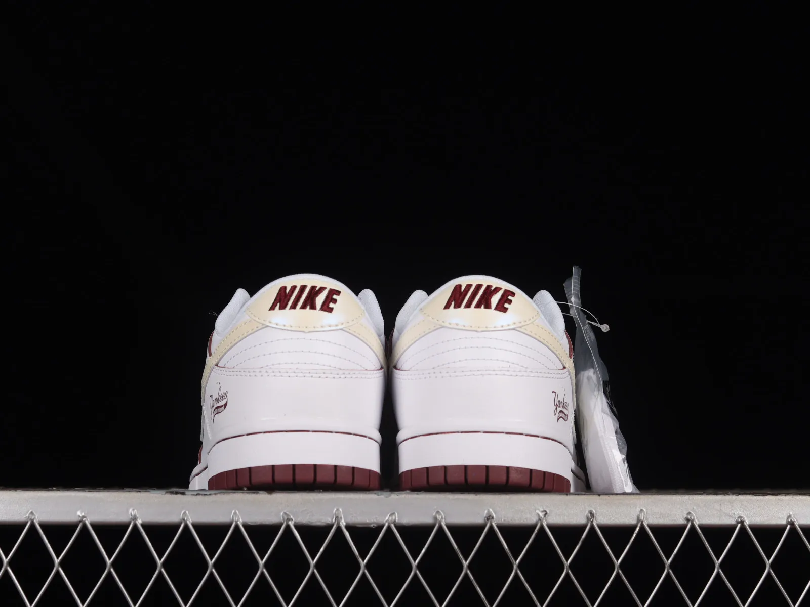 Nike SB Dunk Low MLB White Dark Red FC1688-900