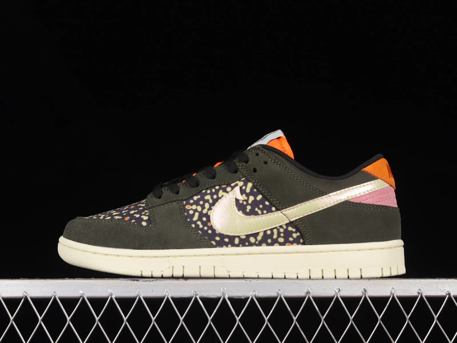 Nike SB Dunk Low Rainbow Trout Black Orange Pink FH7523-300