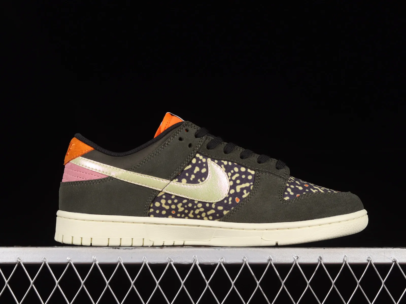 Nike SB Dunk Low Rainbow Trout Black Orange Pink FH7523-300