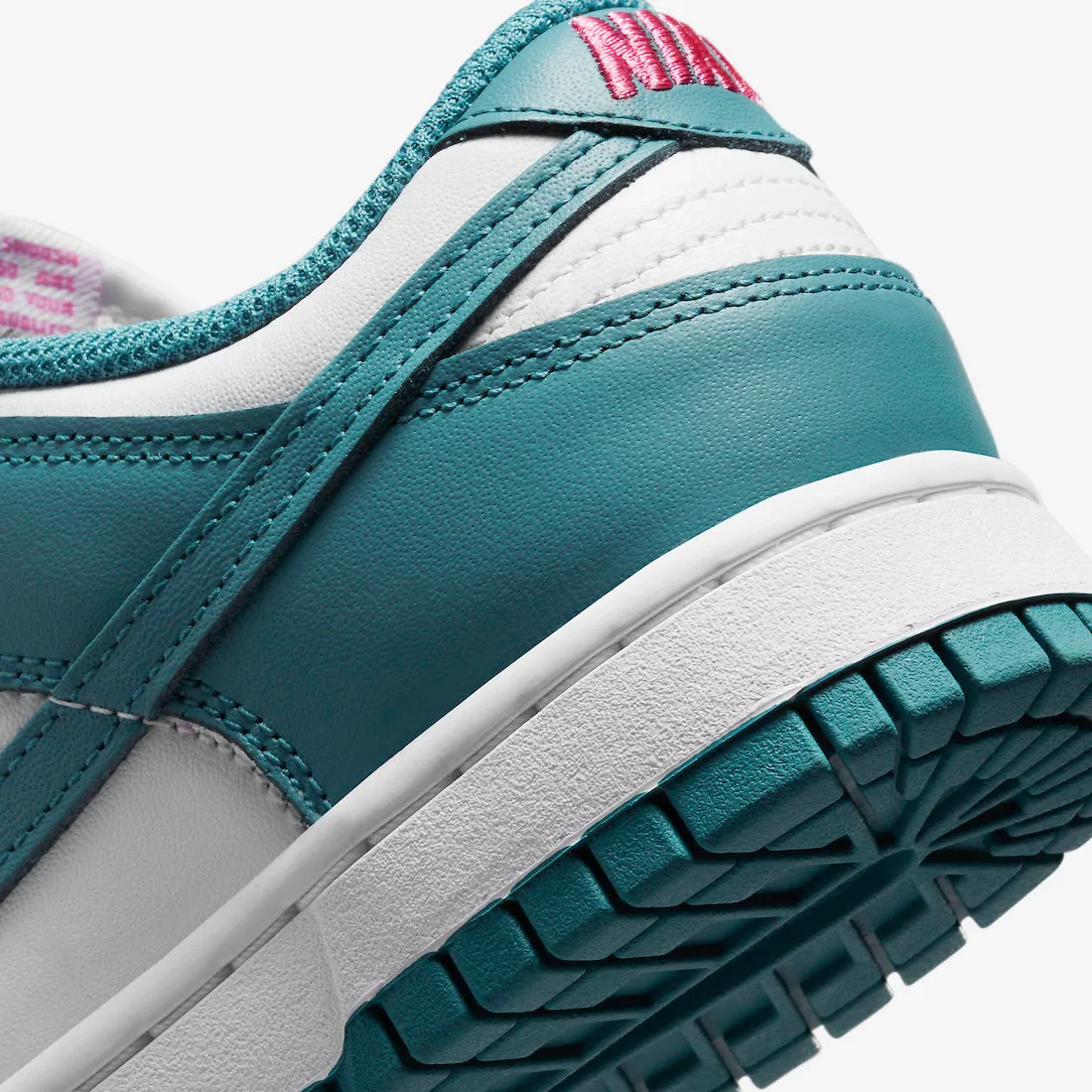 Nike SB Dunk Low South Beach Emerald Green White Red FJ0739-100