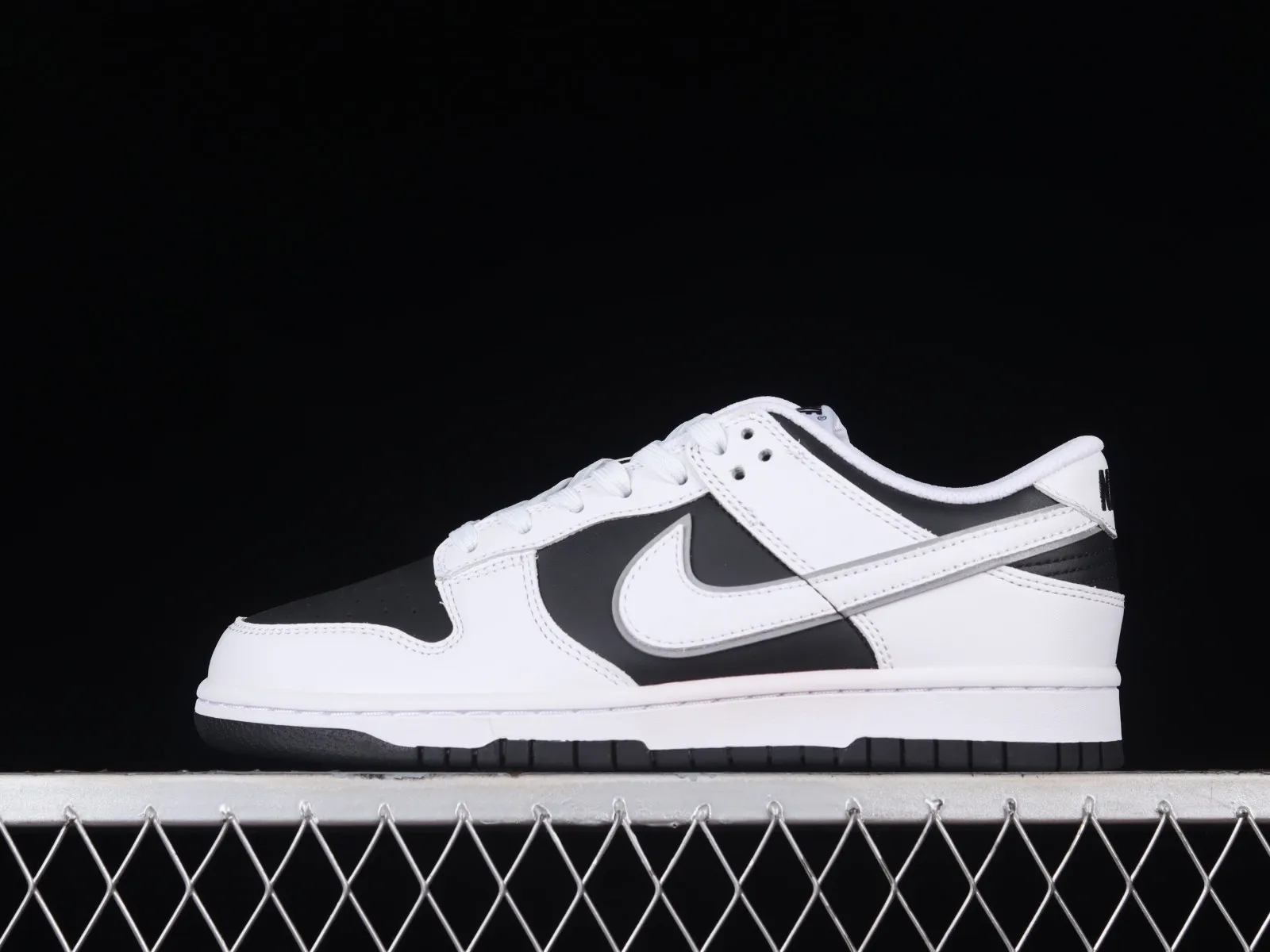 Nike SB Dunk Low White Black DD5603-896