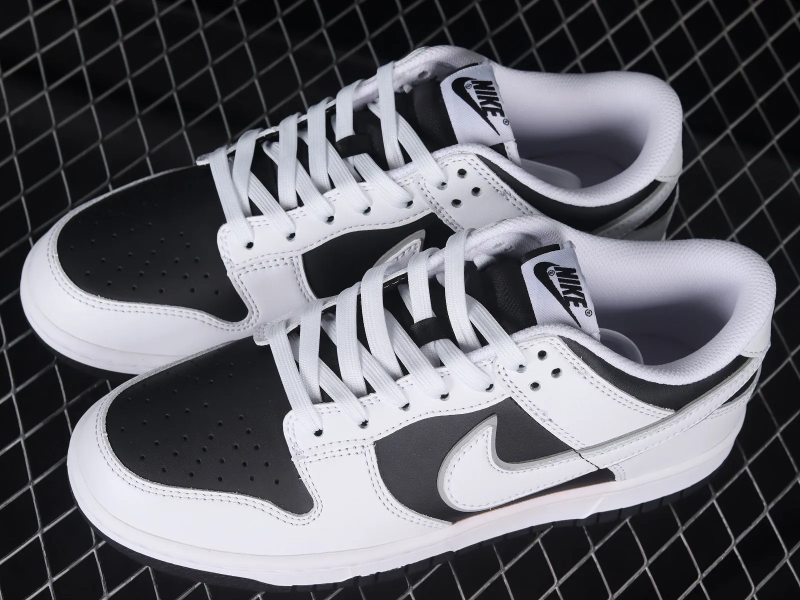 Nike SB Dunk Low White Black DD5603-896