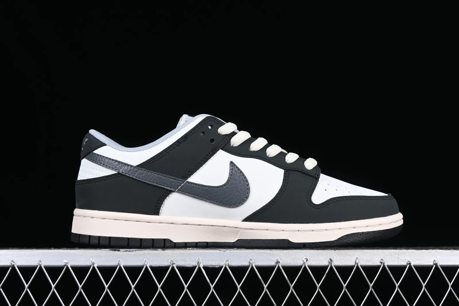 Otomo Katsuhiro x Nike SB Dunk Low Grey Black White DD0302-256