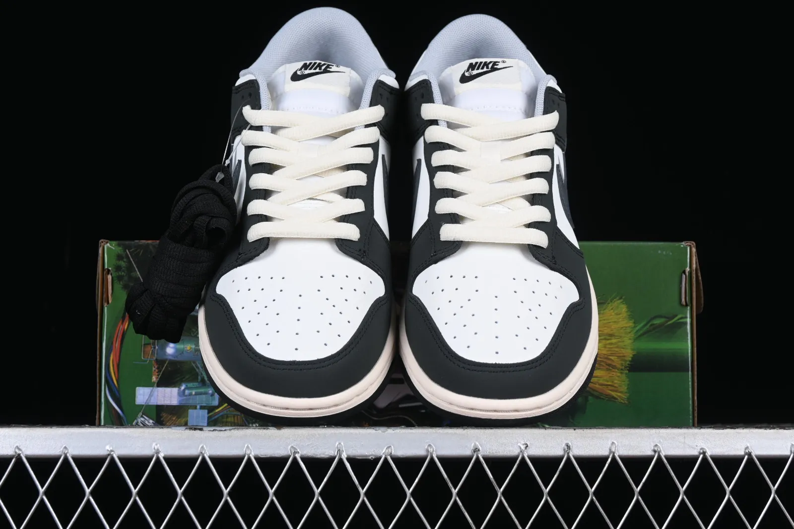 Otomo Katsuhiro x Nike SB Dunk Low Grey Black White DD0302-256