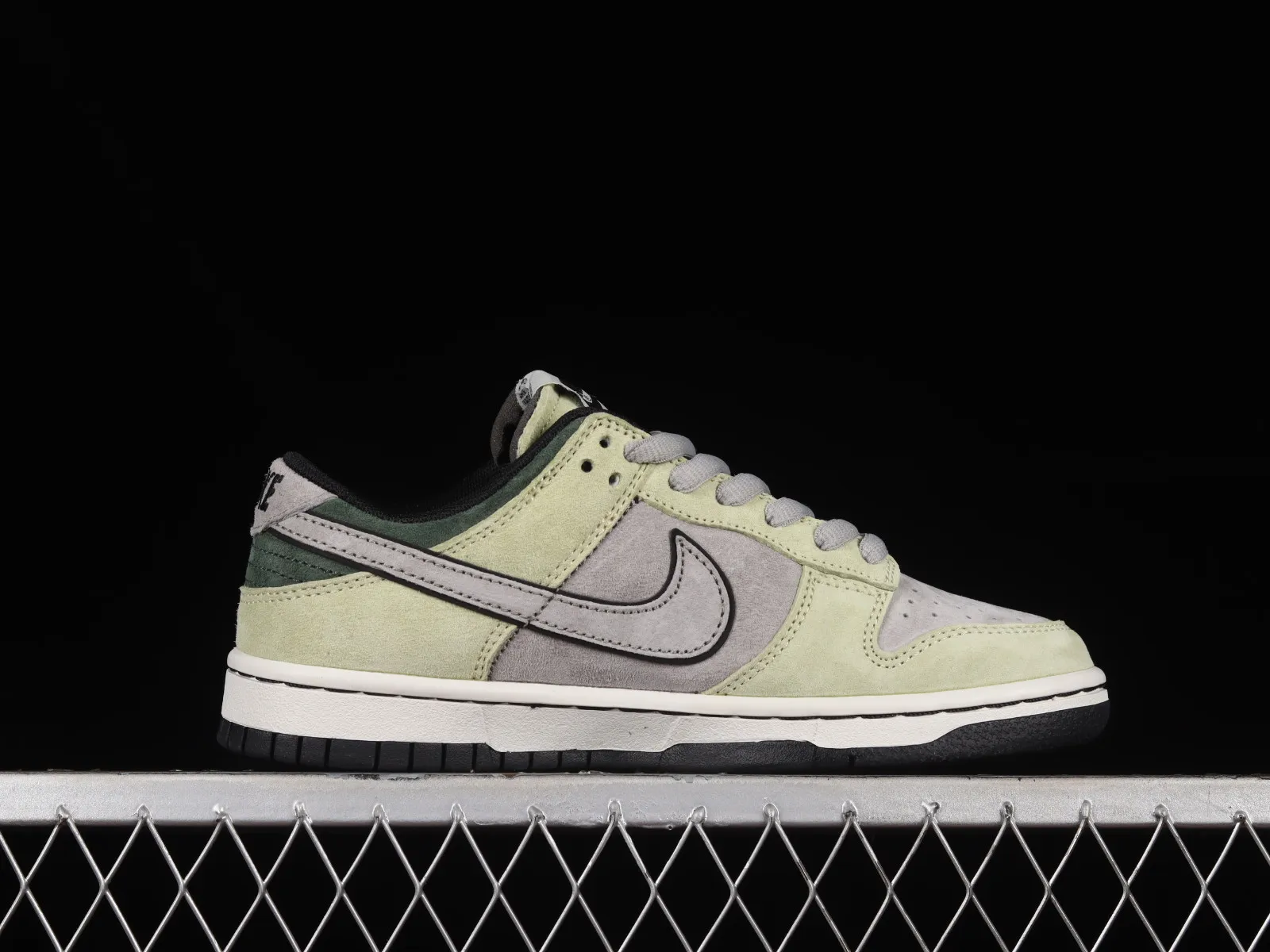 Otomo Katsuhiro x Nike SB Dunk Low Steamboy OST Green Grey Black LF0039-036