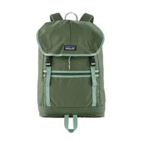 Patagonia Arbor Classic Backpack 25L in Camp Green