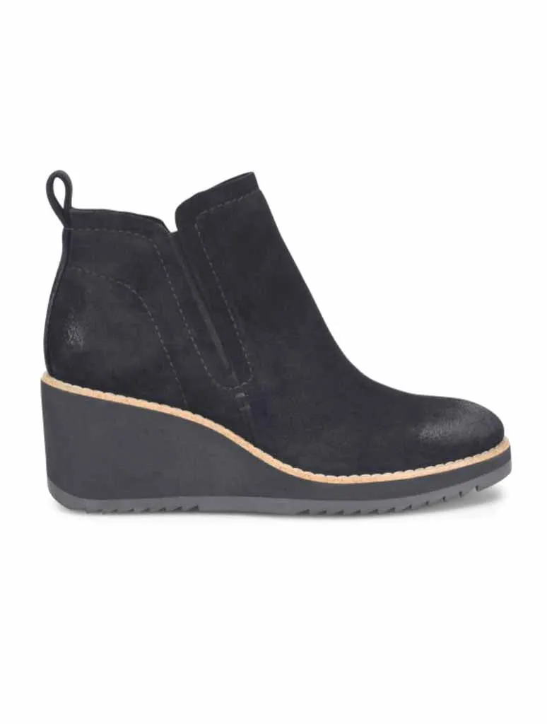 Sofft Emeree Chelsea Boot in Black